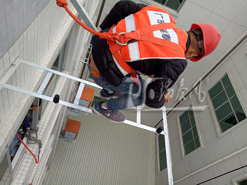 <a href='http://www.bs-laser.com/chanpin/59-1.html' target='1' style='font-size:18px; font-weight:bold; color:#000000;'>舞蹈室</a>