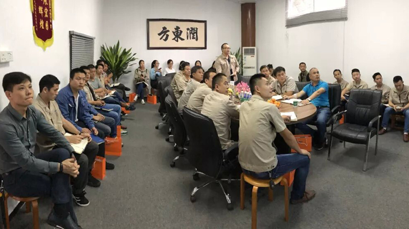 <a href='http://www.bs-laser.com' target='1' style='font-size:14px; font-weight:bold; color:#0080ff;'>創(chuàng)客實(shí)驗(yàn)室</a>