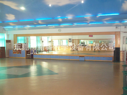 <a href='http://www.bs-laser.com/chanpin/59-1.html' target='1' style='font-size:18px; font-weight:bold; color:#000000;'>舞蹈室</a>2