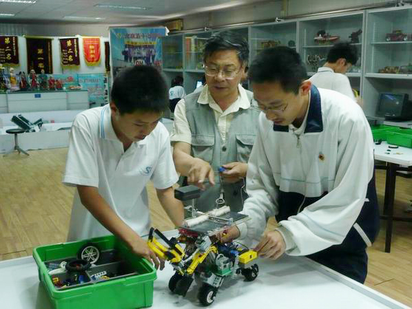 <a href='http://www.bs-laser.com/chanpin/60-1.html' target='1' style='font-size:18px; font-weight:bold; color:#000000;'>機器人功能室</a>