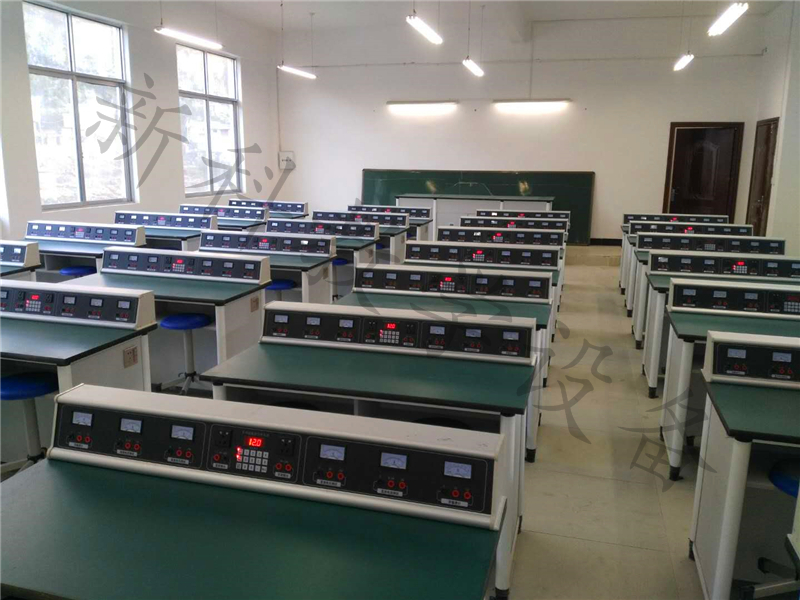 豪華<a href='http://www.bs-laser.com/' target='1' style='font-size:14px; font-weight:bold; color:#0080ff;'>物理實驗室</a>