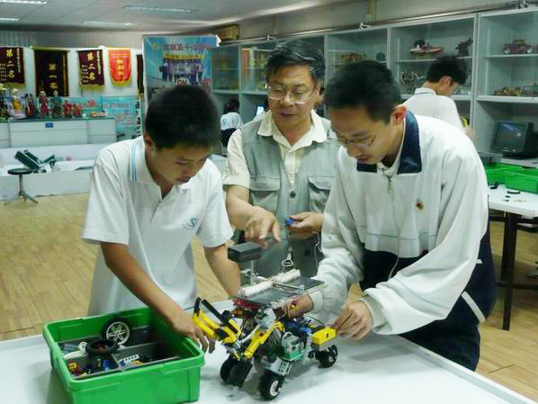 <a href='http://www.bs-laser.com/chanpin/60-1.html' target='1' style='font-size:18px; font-weight:bold; color:#000000;'>機器人功能室</a>5